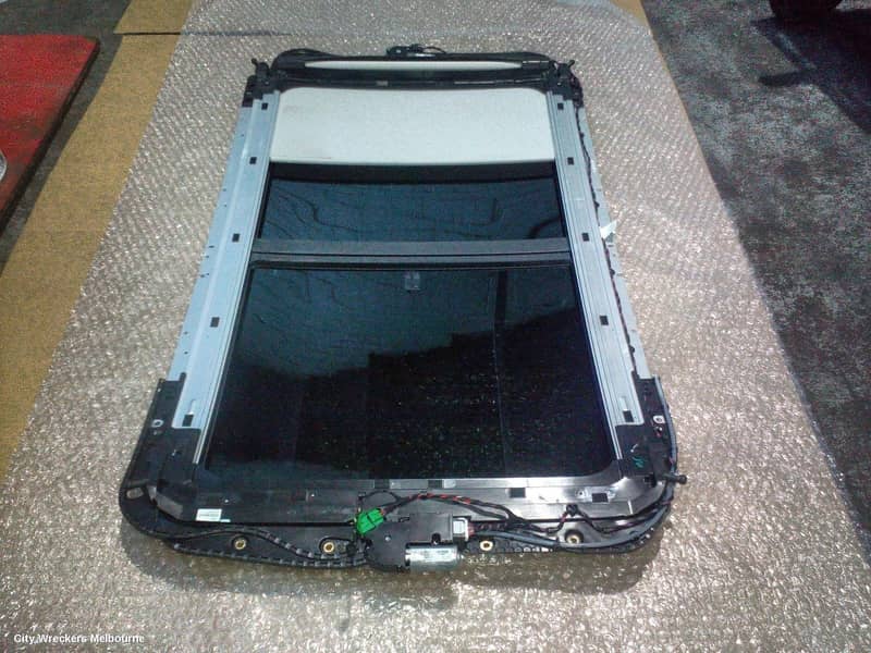 MG HS 0