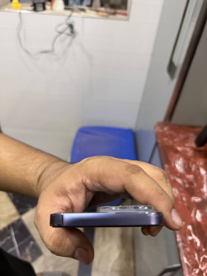 Apple iPhone 13 Pro 4