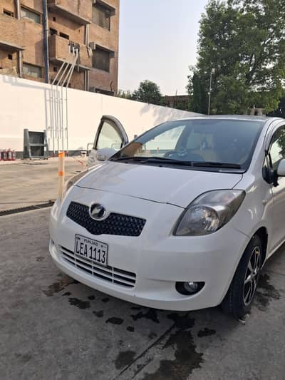 Toyota Vitz 2006