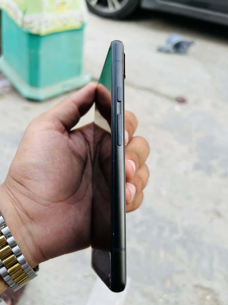 Google Pixel 6a 4