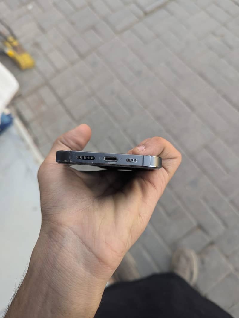 Apple iPhone 13 Pro 1