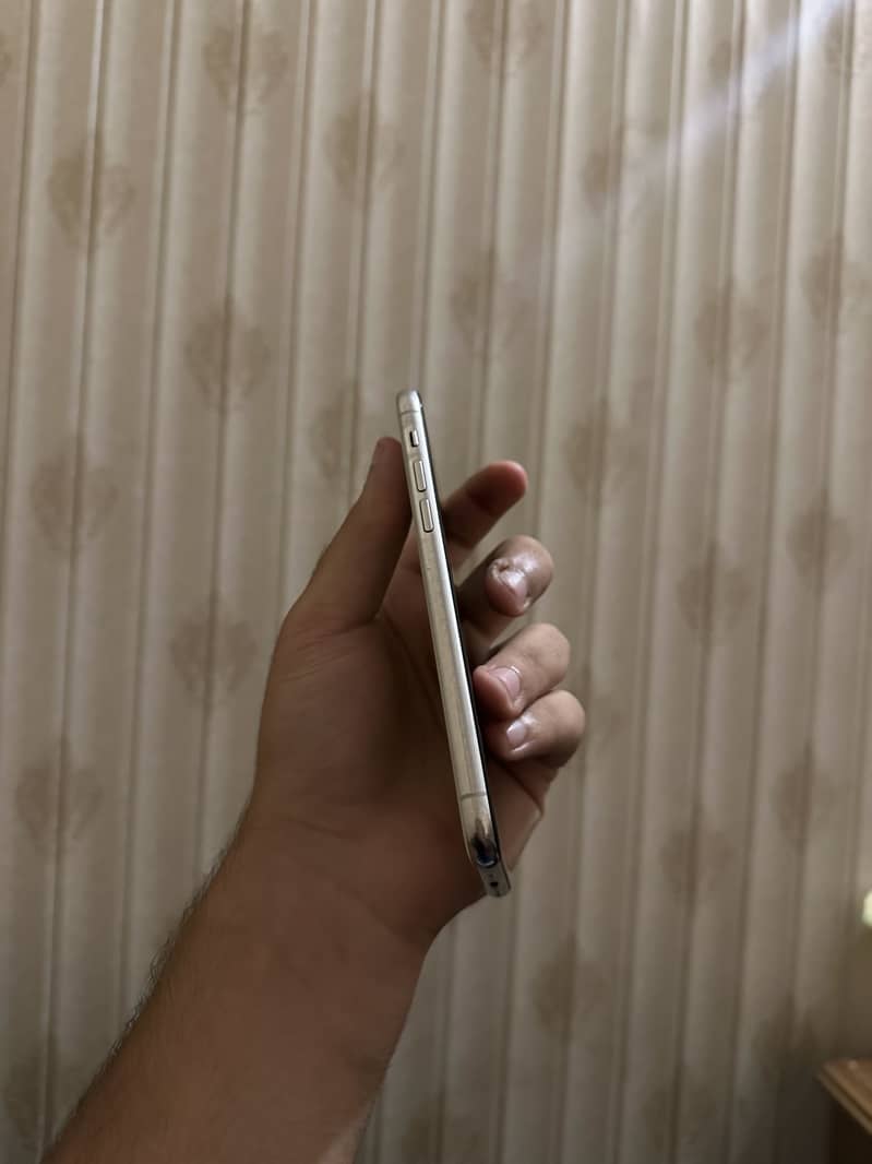 Apple iPhone 11 Pro 3