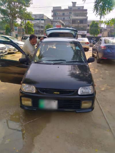 Daihatsu Mira 2004