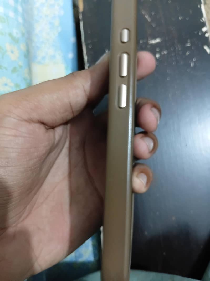 Apple iPhone 13 Pro 1