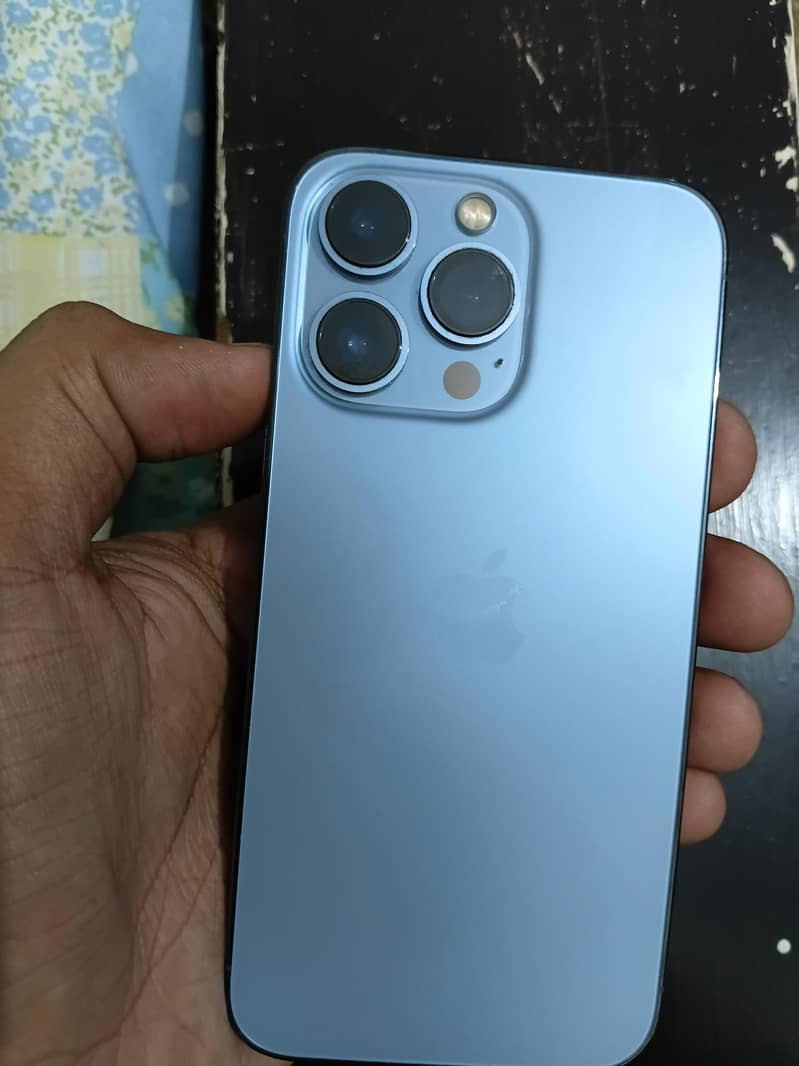 Apple iPhone 13 Pro 2