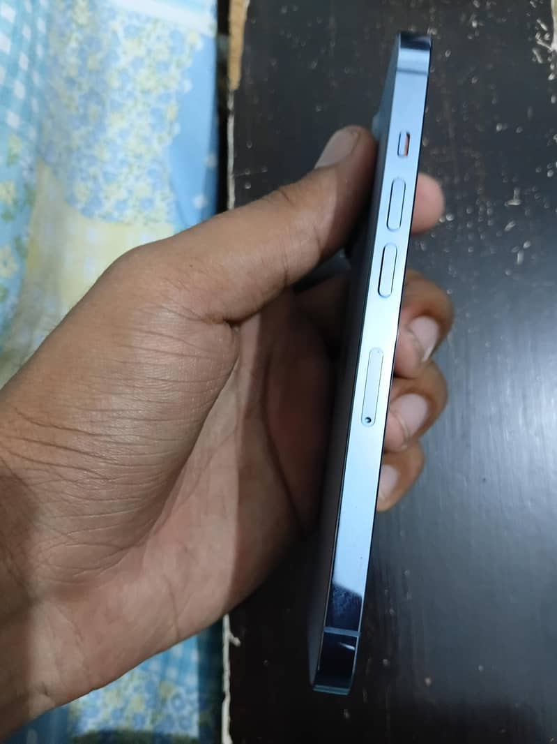 Apple iPhone 13 Pro 3