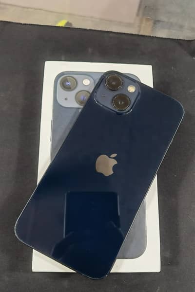 Apple iPhone 13