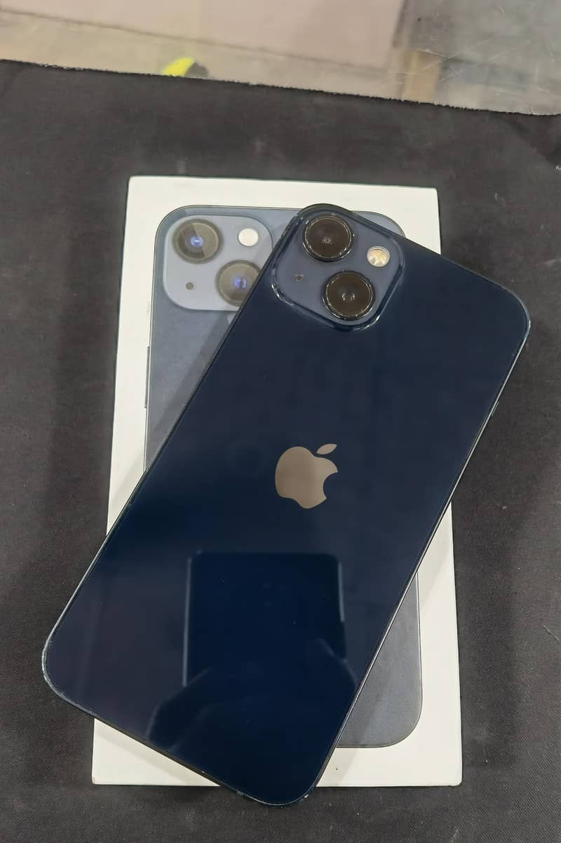 Apple iPhone 13 0