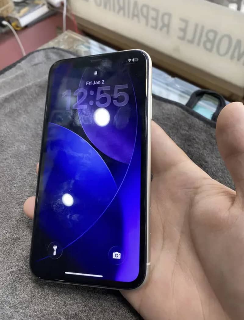 Apple iPhone 11 0