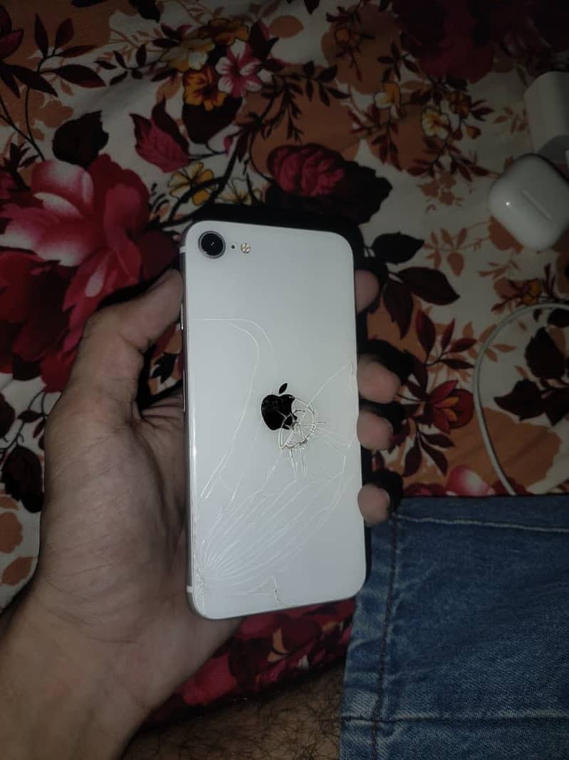 Apple iPhone SE 3