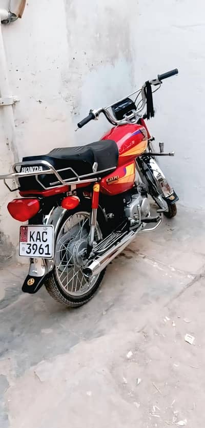 Honda 70 CD WhatsApp me 03220554926