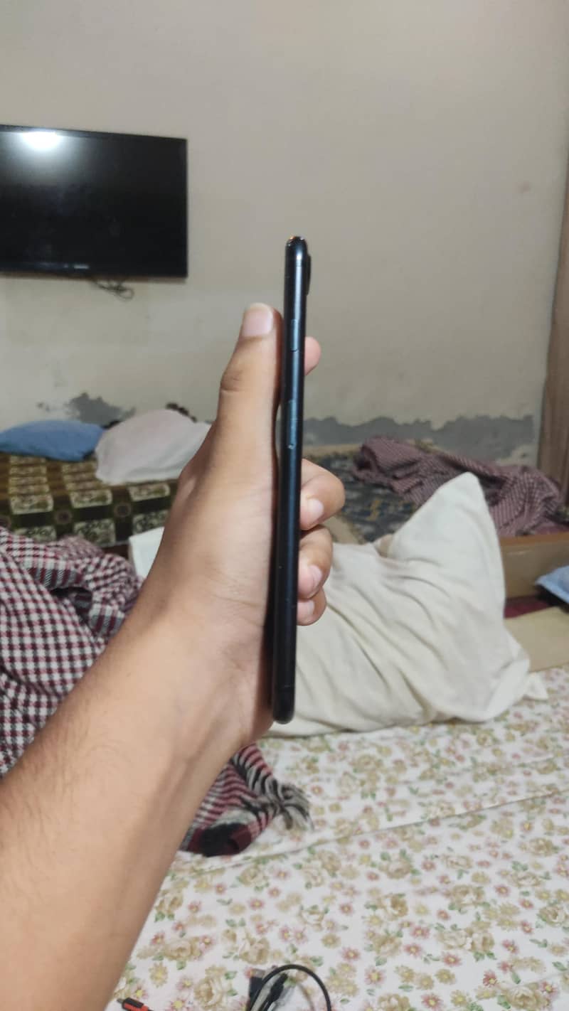 Apple iPhone 7 Plus 4
