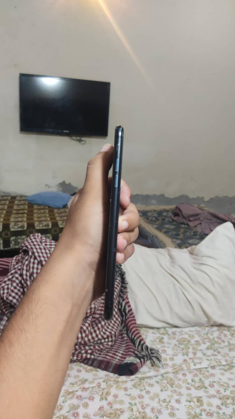 Apple iPhone 7 Plus 5