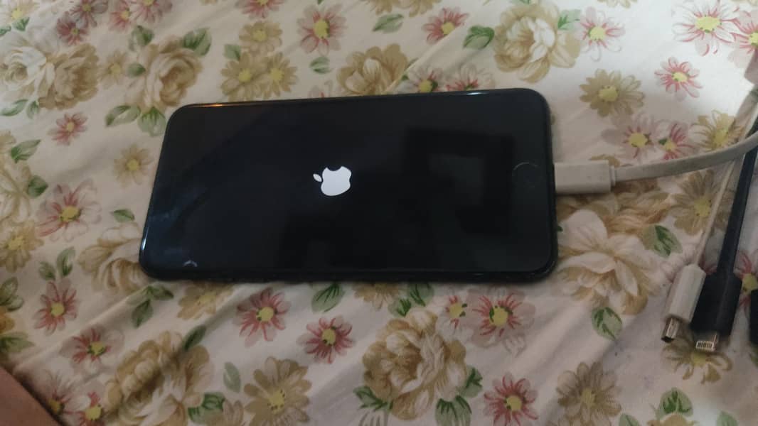 Apple iPhone 7 Plus 7