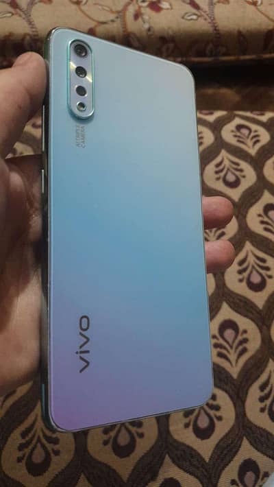 Vivo S1