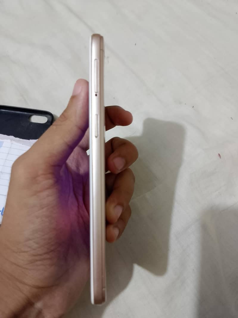OPPO A57 2
