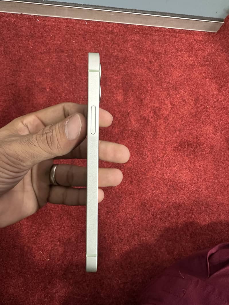 Apple iPhone 12 1