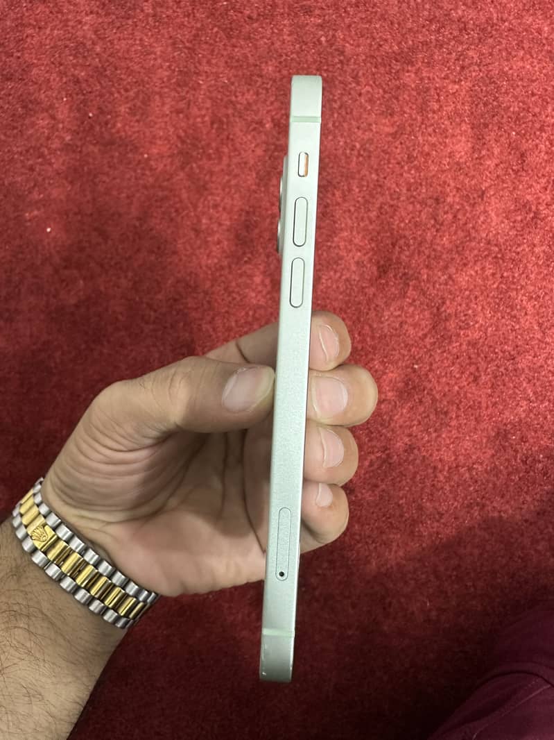 Apple iPhone 12 3