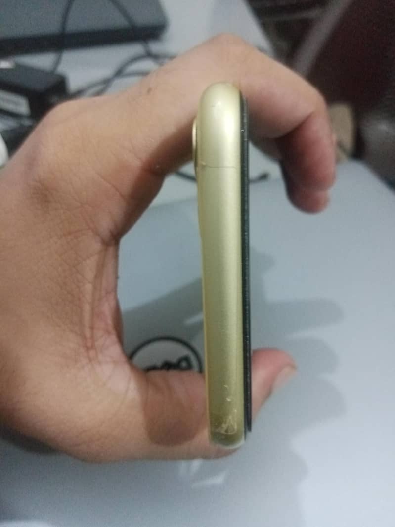 Apple iPhone 11 5