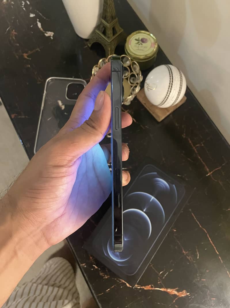 Apple iPhone 12 Pro Max 6