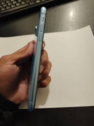 Apple iPhone XR