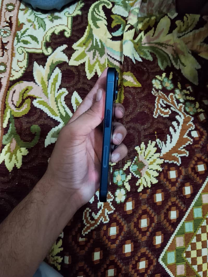 Apple iPhone 14 1