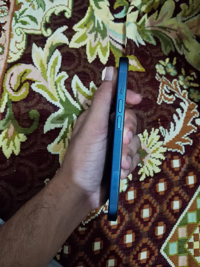Apple iPhone 14 2