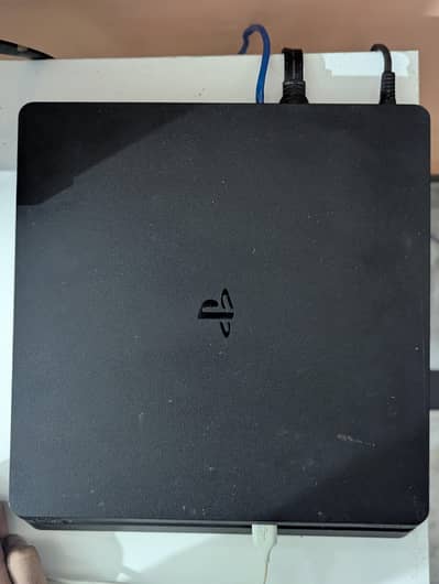 Ps4 Slim 1 TB | 2 controllers | With Games