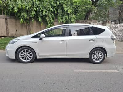 Toyota Prius Alpha Sports Version Full option 2012/2016 | Urgent Sale
