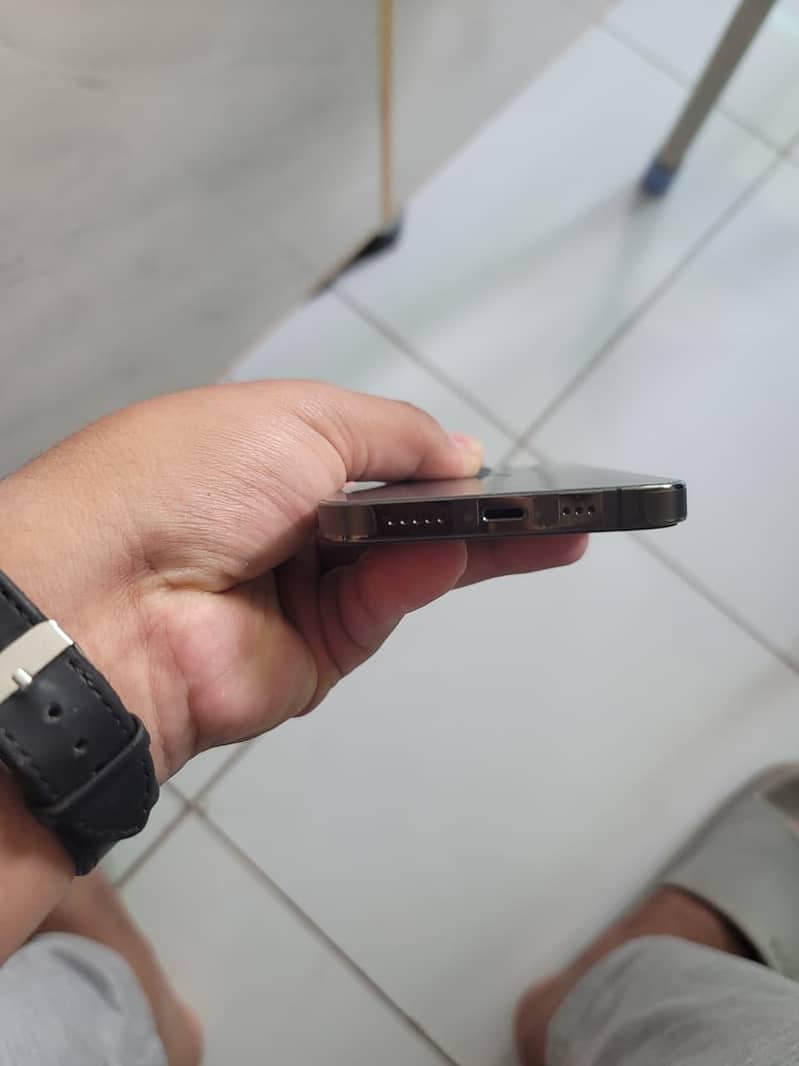 Apple iPhone 13 Pro 4