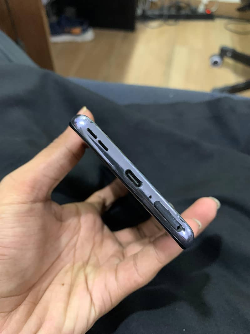 One Plus 9 5g 4