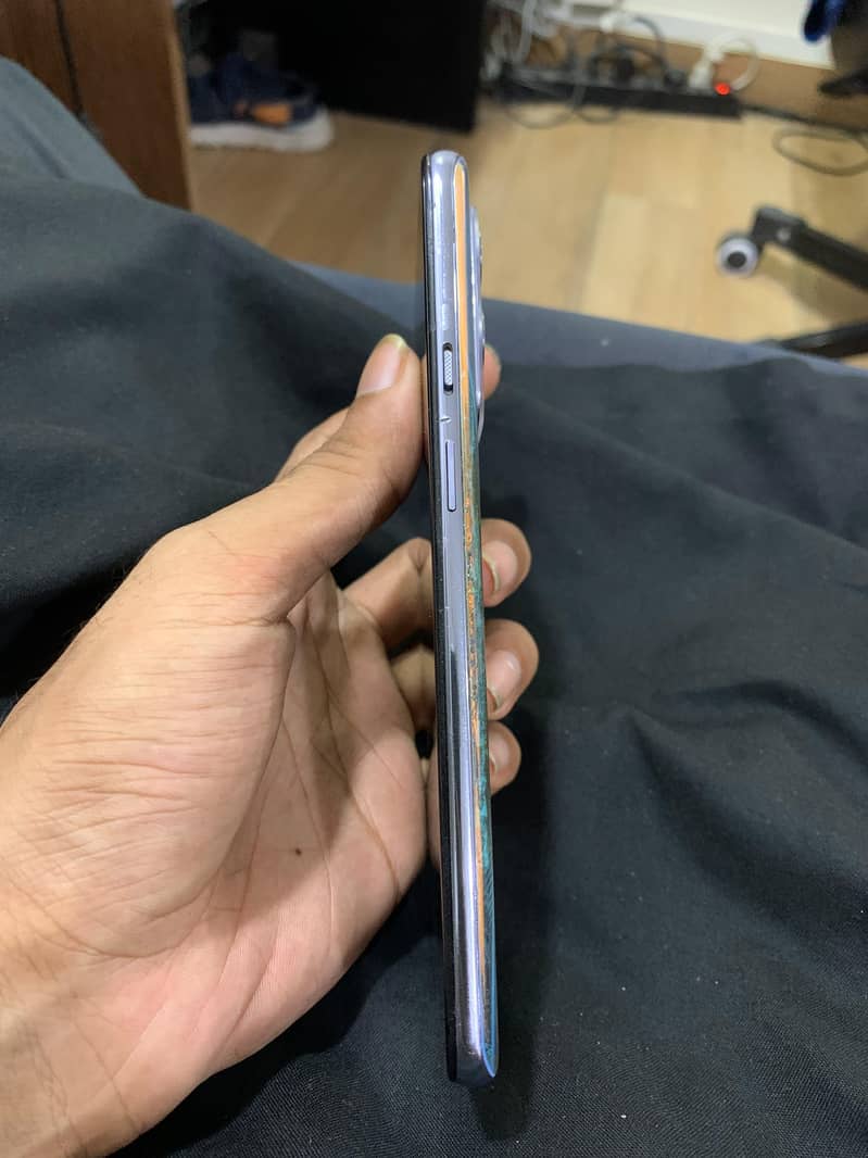 One Plus 9 5g 6