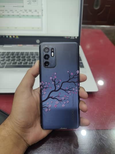 OPPO Reno6