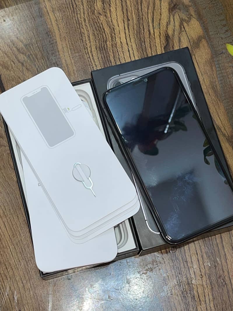 phone 11 pro 2