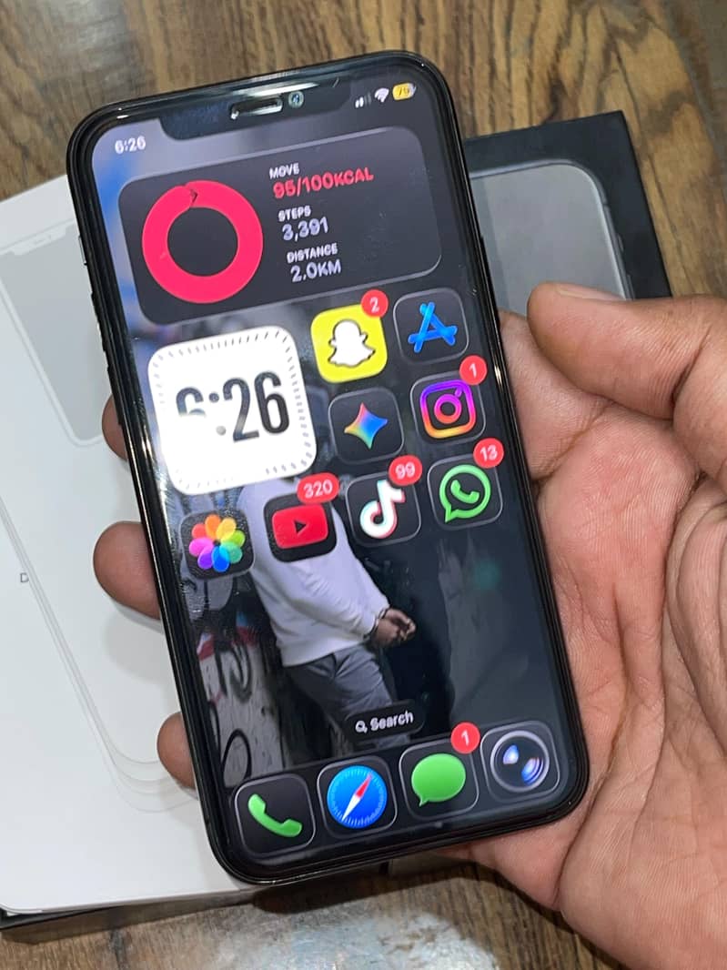 phone 11 pro 7