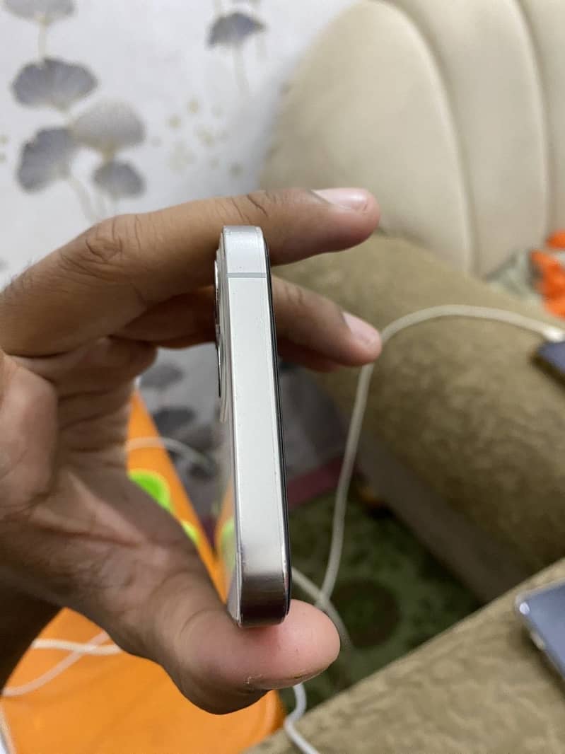 Apple iPhone 12 Pro 2