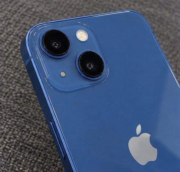 Apple iPhone 13 2