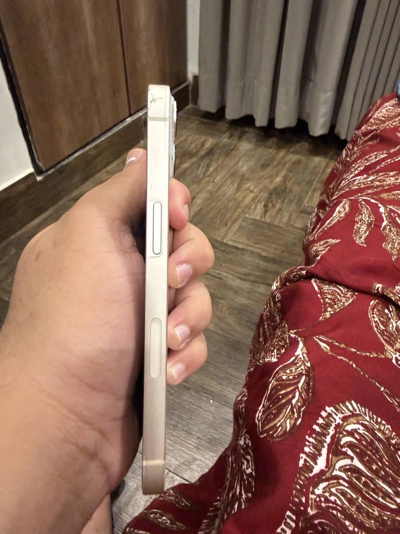 Apple iPhone 13 1