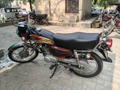 Honda 125 Red Color