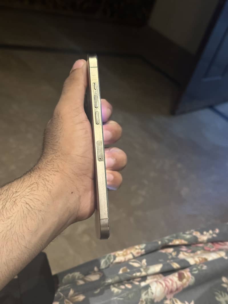 Apple iPhone 12 Pro Max 4