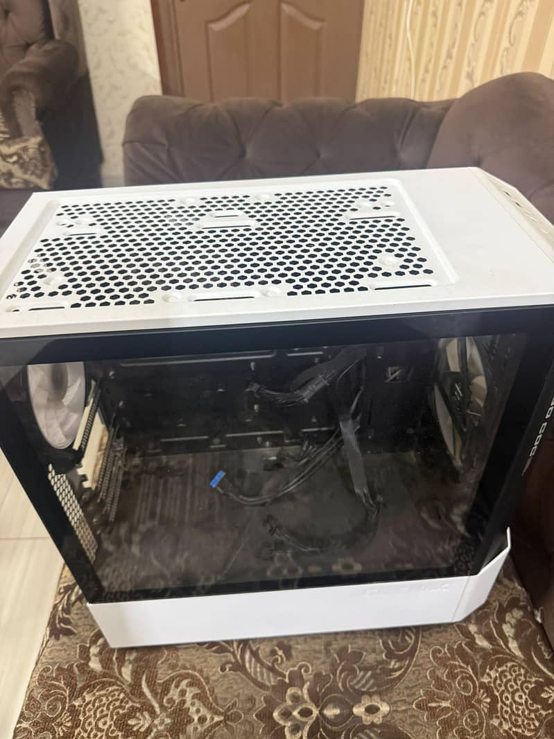 Casing + PC Components (Please Read AD) 5