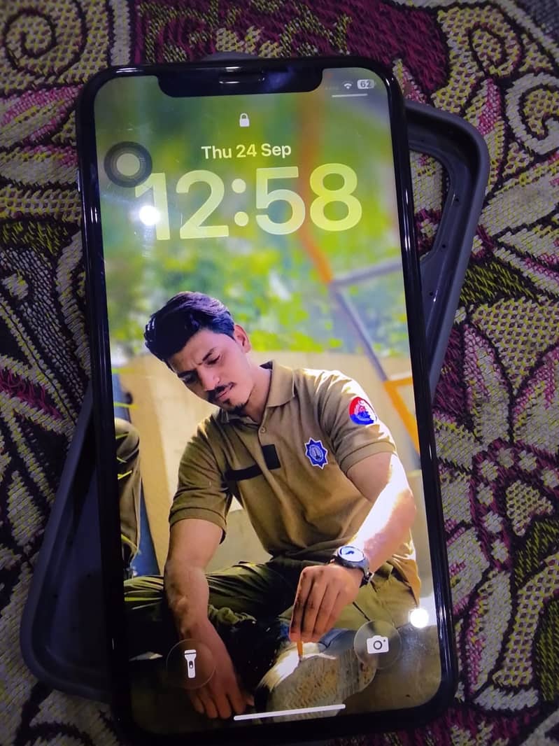 Apple iPhone 11 pro 1