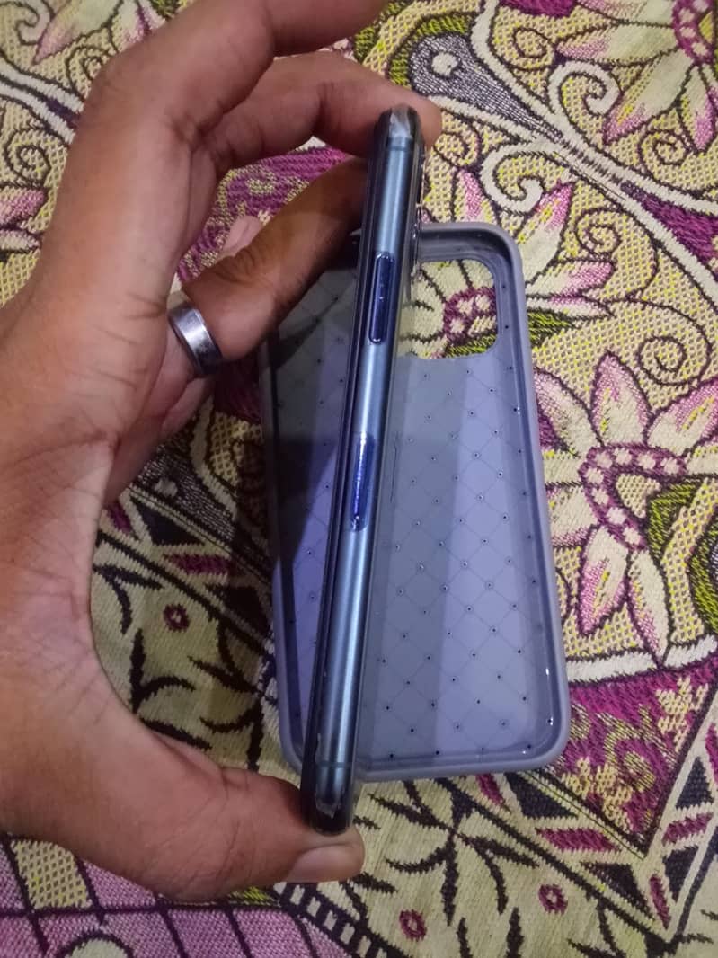 Apple iPhone 11 pro 2