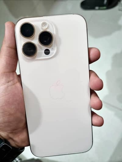 Apple iPhone 16 Pro Max