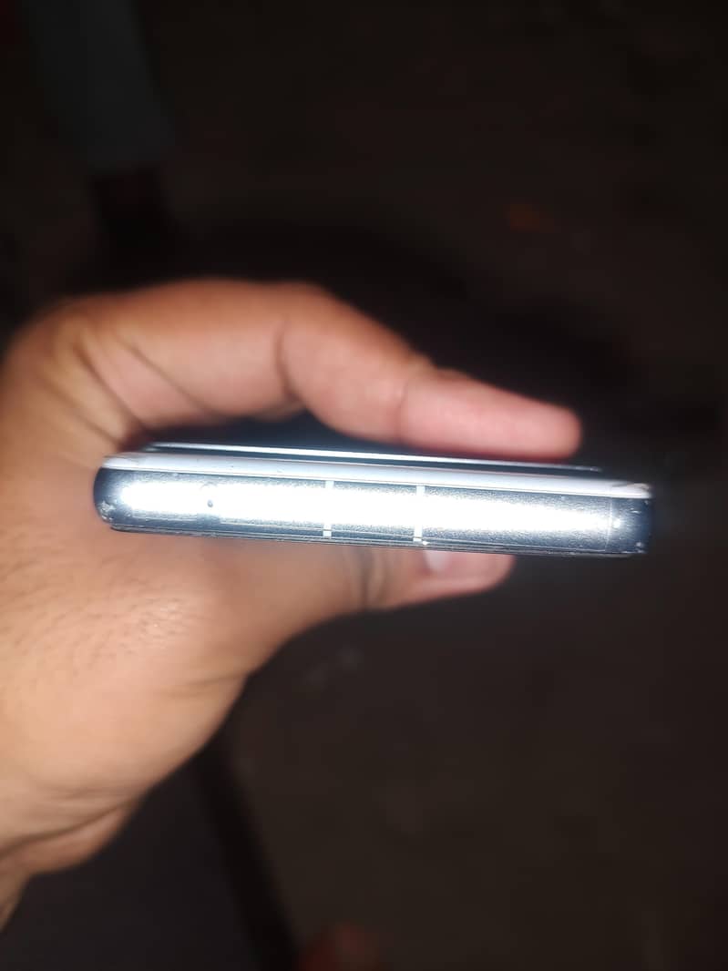 Google Pixel 7a 5