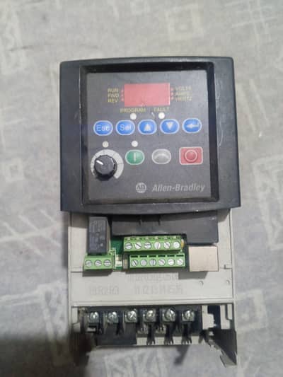 Allen-Bradley PowerFlex 4 VFD 5HP – Model 22A-D8P7N104