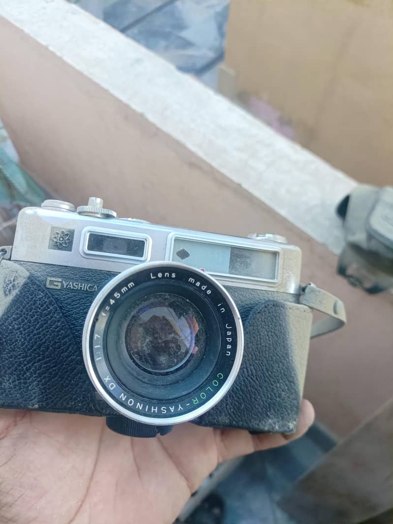 electro ka 1966 model camera or yashica fx-7 35mm 5