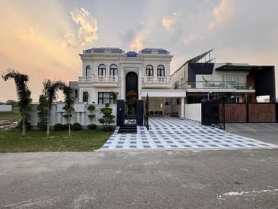 One kanal house for sale Dha phase 7 Block U