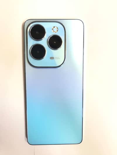 Infinix Hot 40 Pro