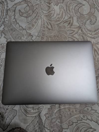 MacBook pro m1(2020) 16gb ram/256gb SSD with touch bar
